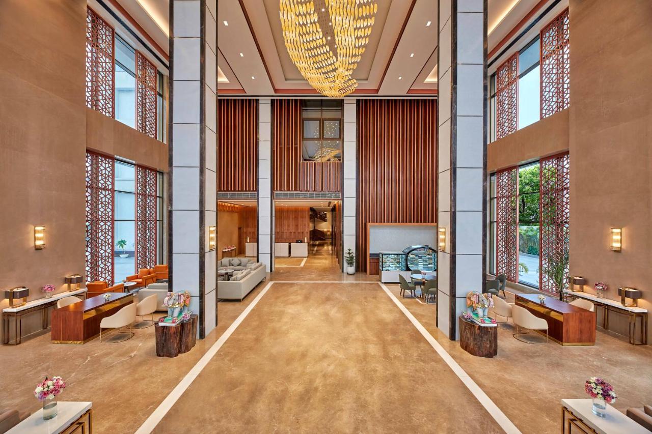Doubletree By Hilton Βαρανάσι Εξωτερικό φωτογραφία