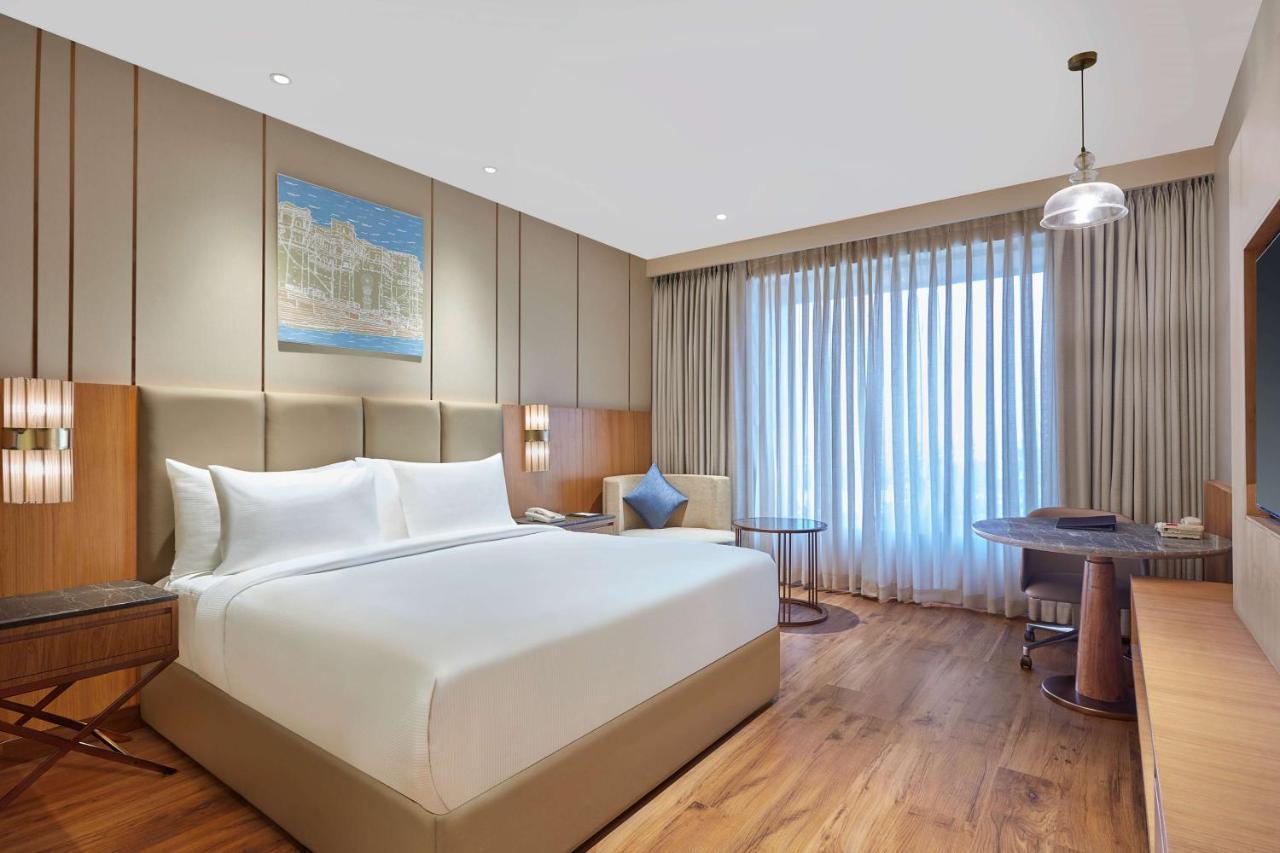 Doubletree By Hilton Βαρανάσι Εξωτερικό φωτογραφία