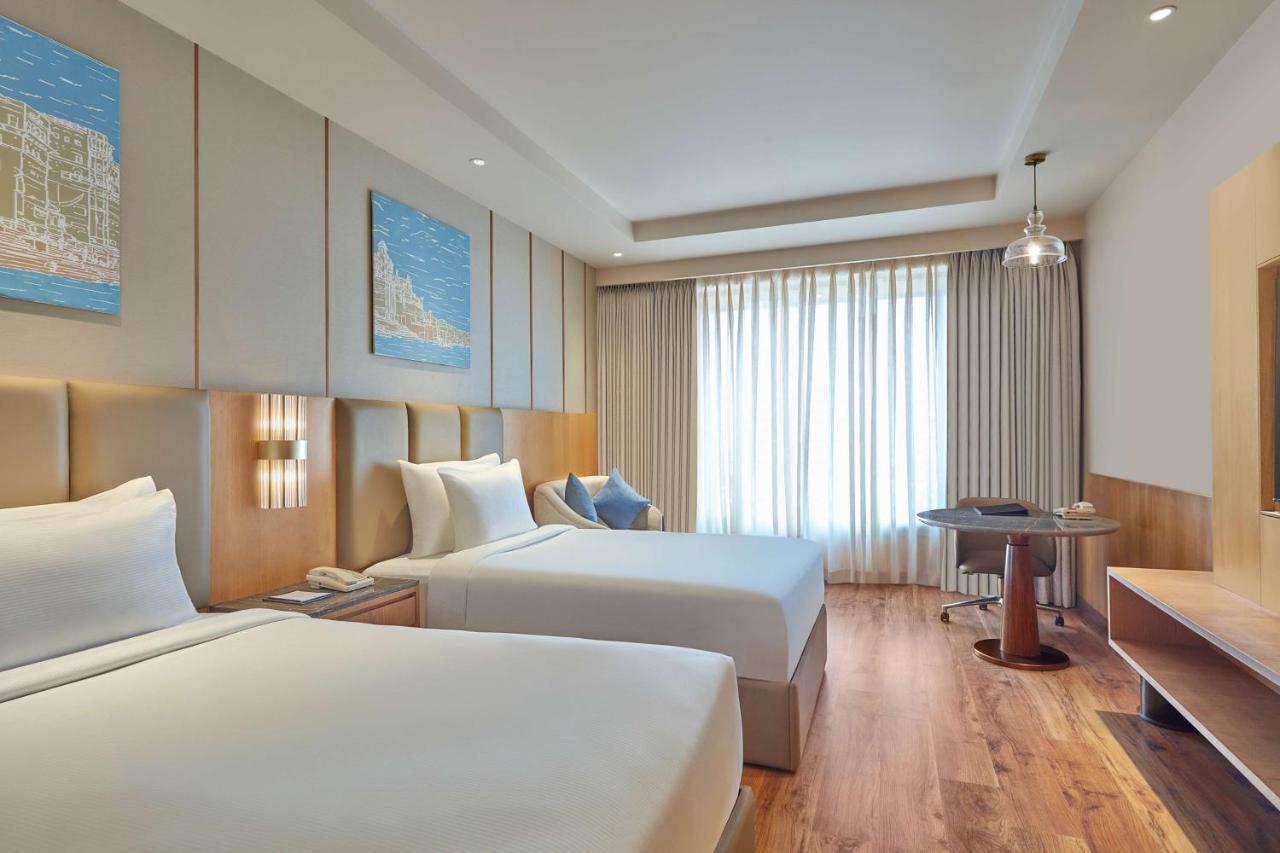 Doubletree By Hilton Βαρανάσι Εξωτερικό φωτογραφία