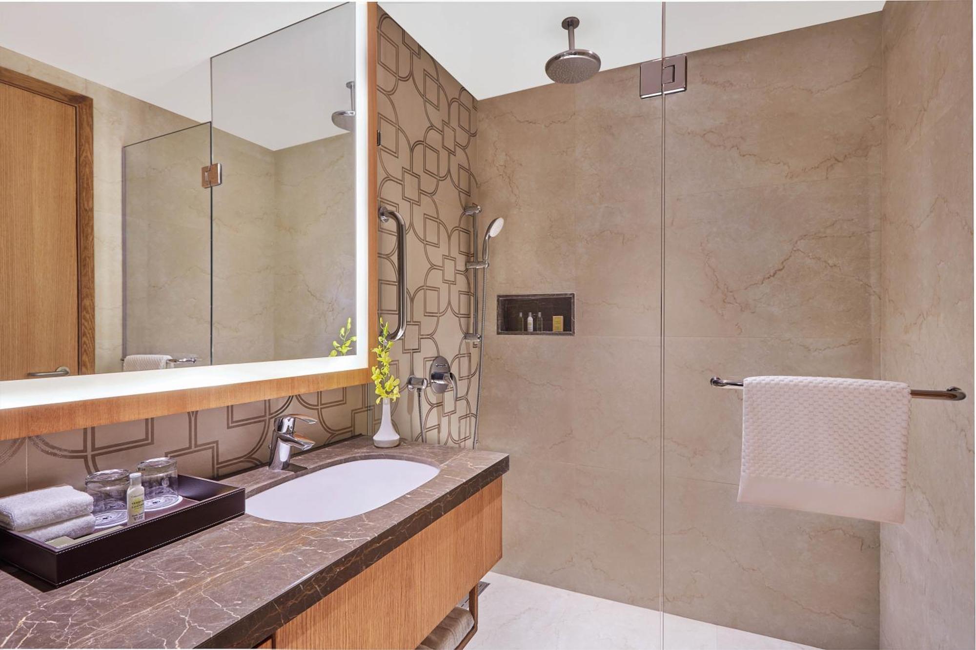 Doubletree By Hilton Βαρανάσι Εξωτερικό φωτογραφία