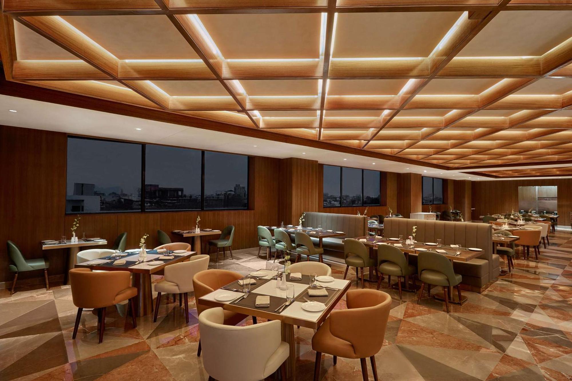 Doubletree By Hilton Βαρανάσι Εξωτερικό φωτογραφία