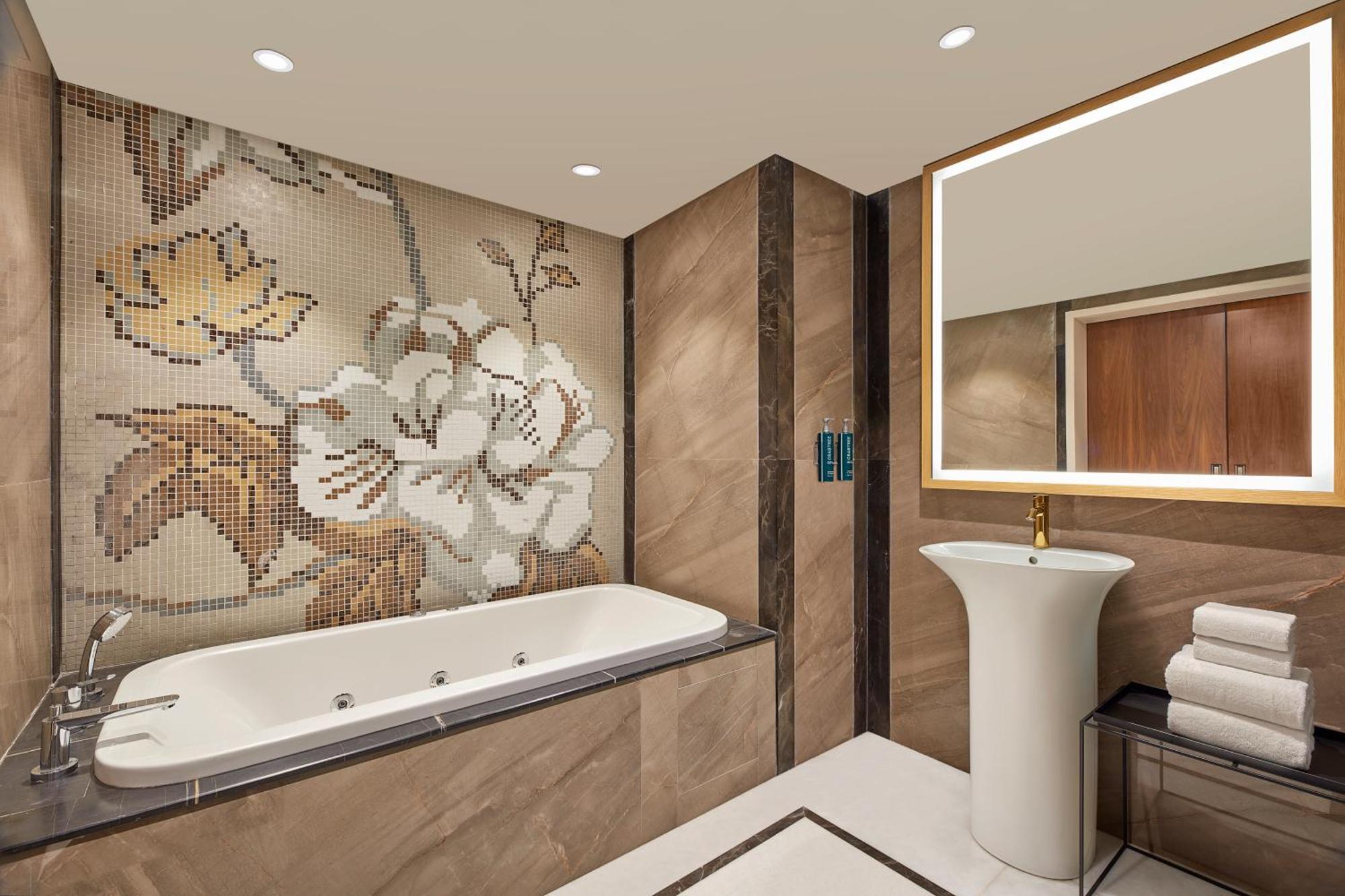 Doubletree By Hilton Βαρανάσι Εξωτερικό φωτογραφία